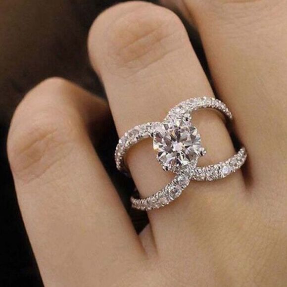 NEW! Dainty “Capella” 925 Crescent Moon Ring 🌙 - Picture 1 of 7